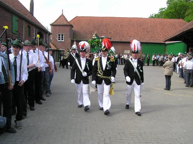 05b_mo 22 Hum.jpg - Abmarsch zur Vogelstange